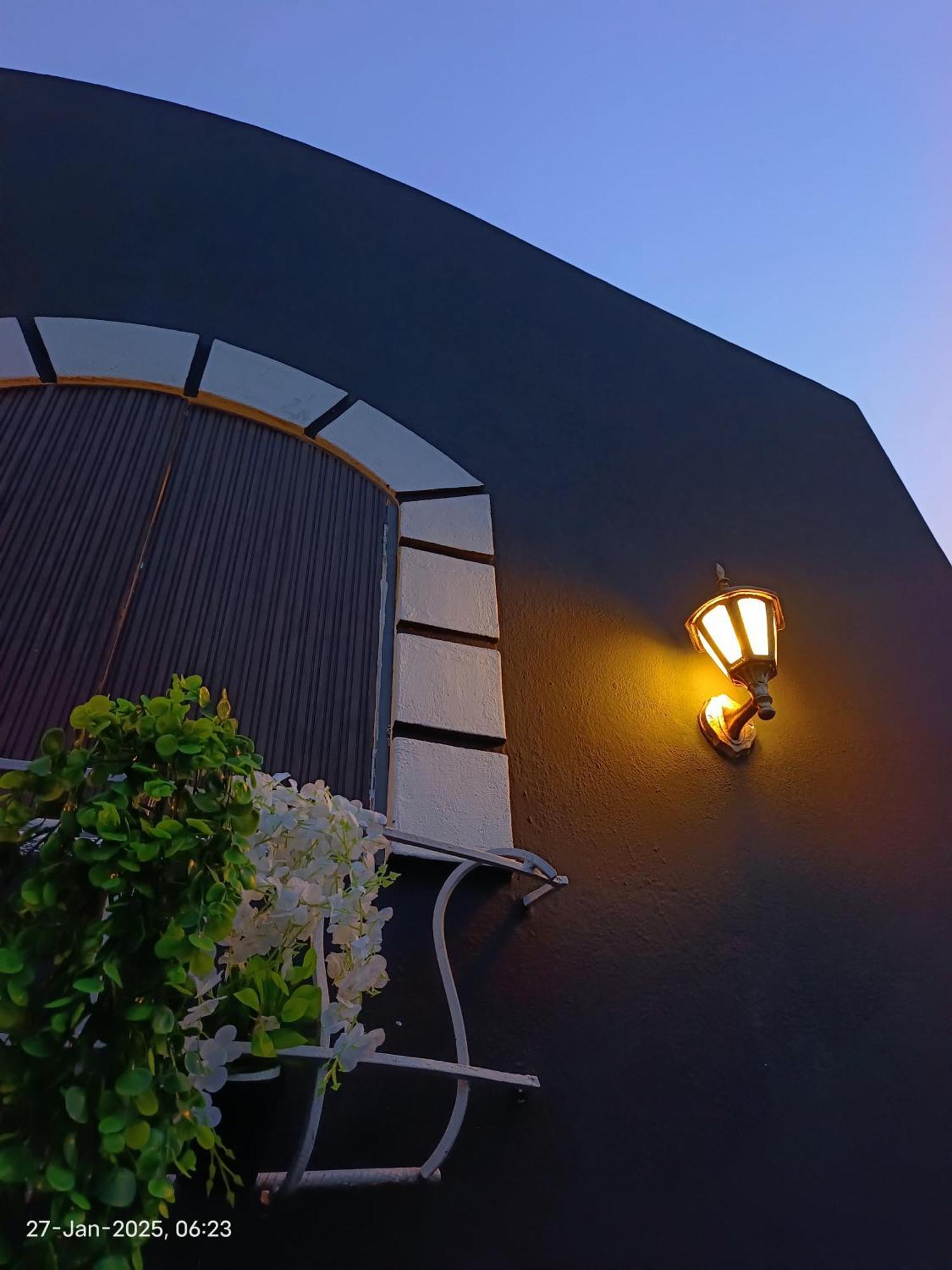 Caveman Guest House Pondicherry Exterior photo